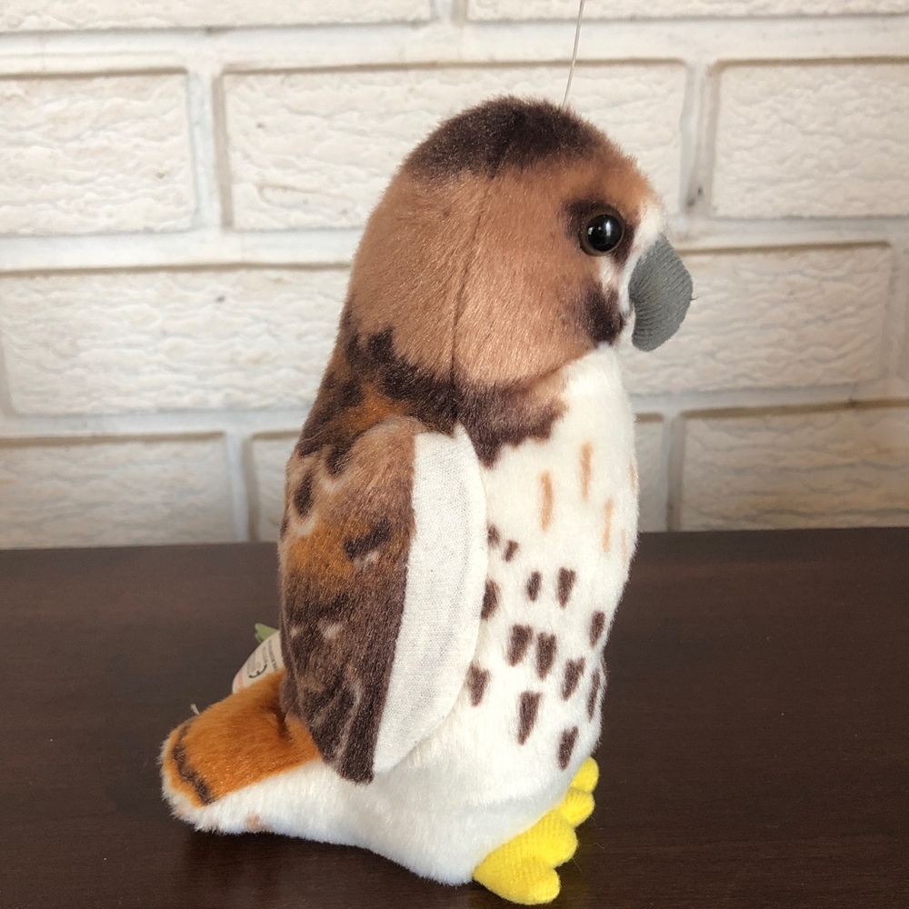 Wild Republic red tailed hawk